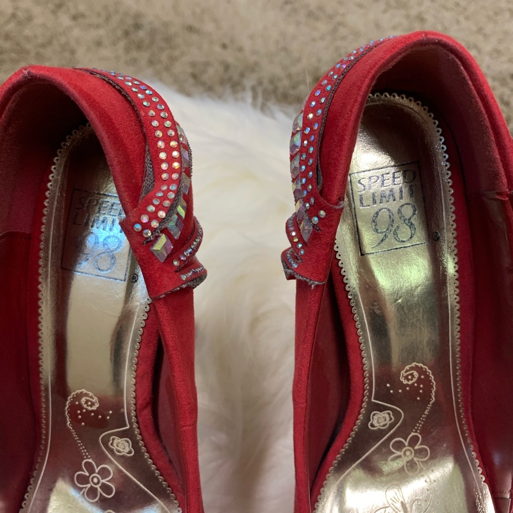 HOT Red Heels w Rhinestones - Picture 5 of 6